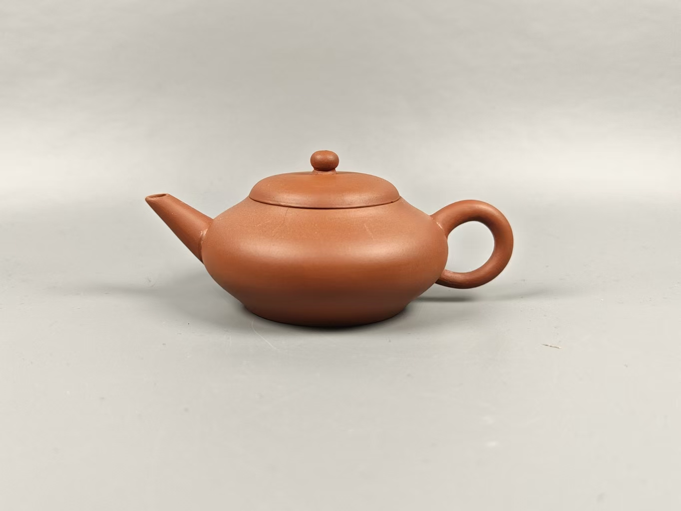 红泥扁灯壶 ZA0859 - Image 2